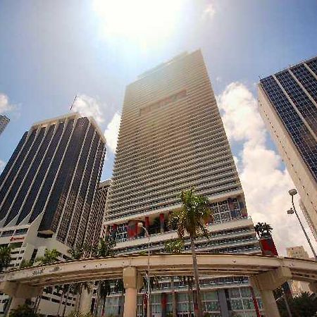 Luxury Apartments At 50 Biscayne Miami Exterior foto