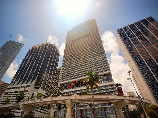 Luxury Apartments At 50 Biscayne Miami Exterior foto